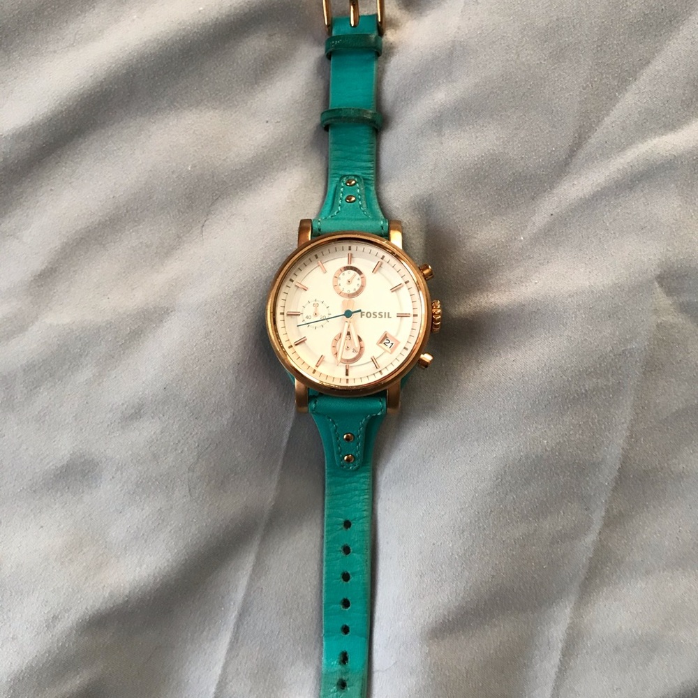 Rose gold Fossil watch